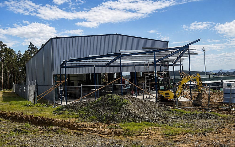 Steel frame erection view of the prefabricated food warehouse project in Australia