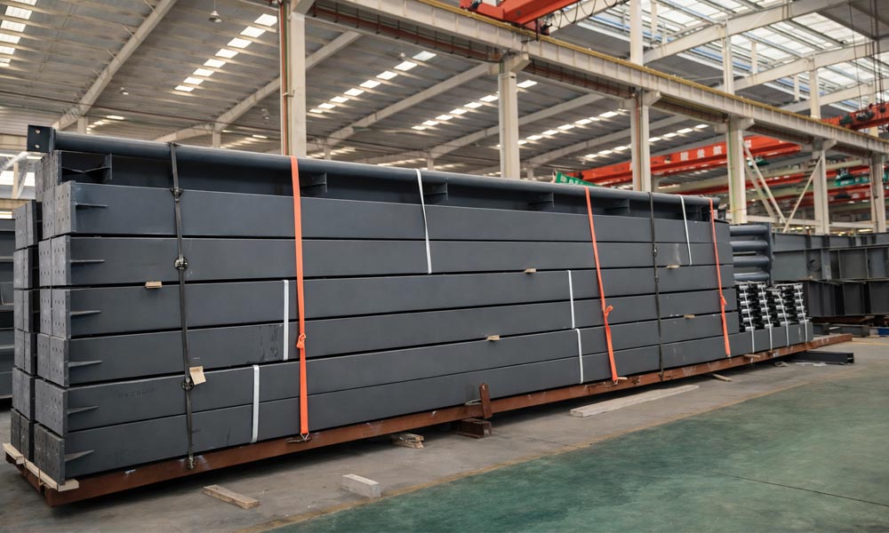 Packed steel structure components prepared for overseas shipment